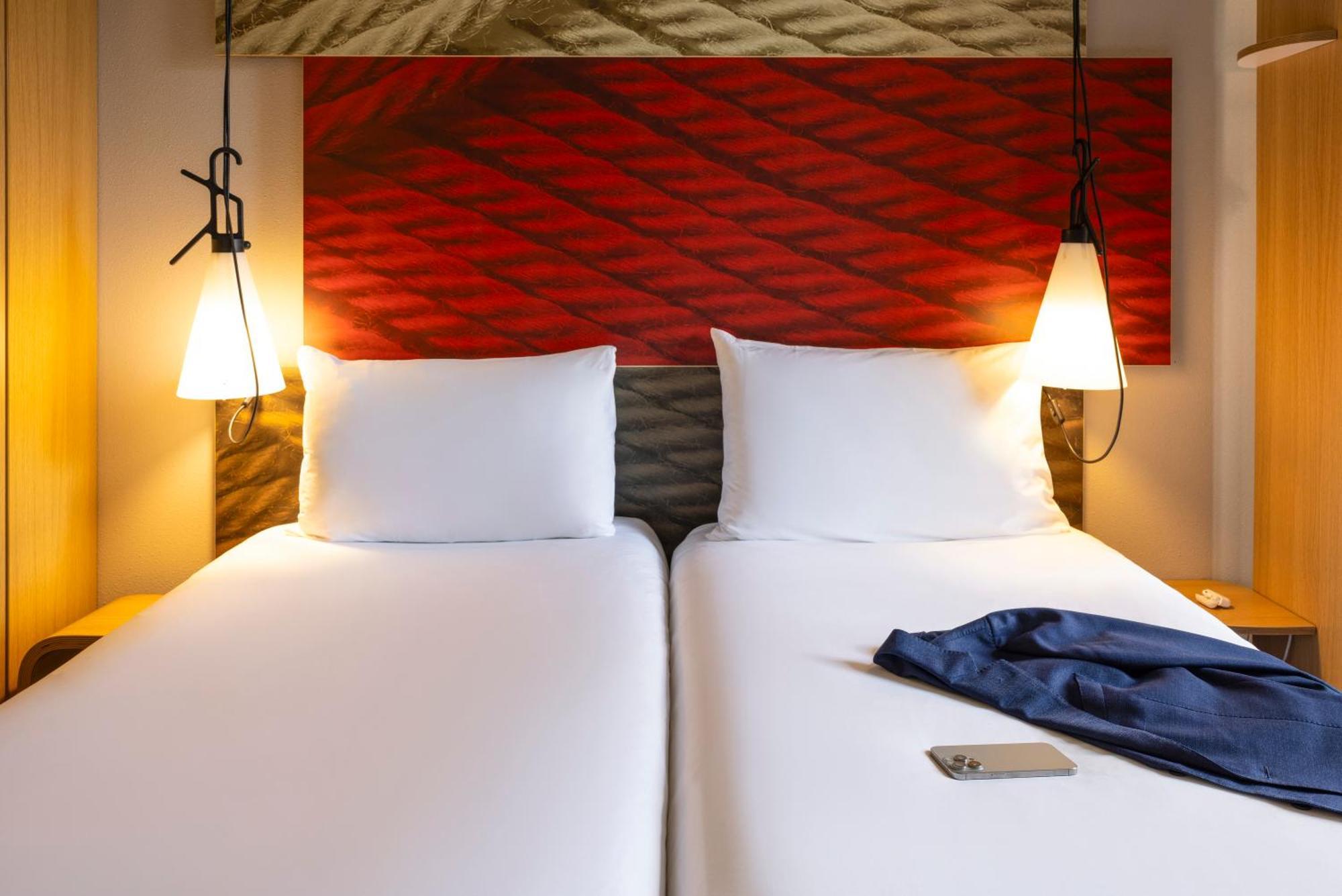 Ibis Centre Hotel 3*
